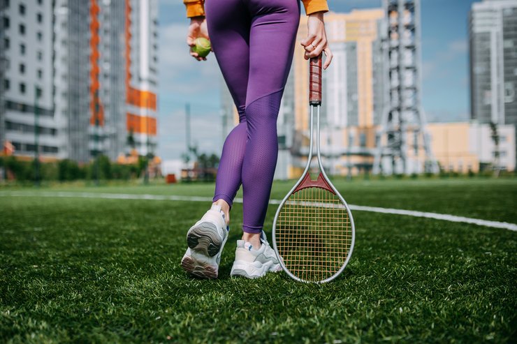 теннисистка на корте, большой теннис, теннис в украине