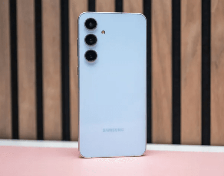 смартфон Galaxy S24 FE