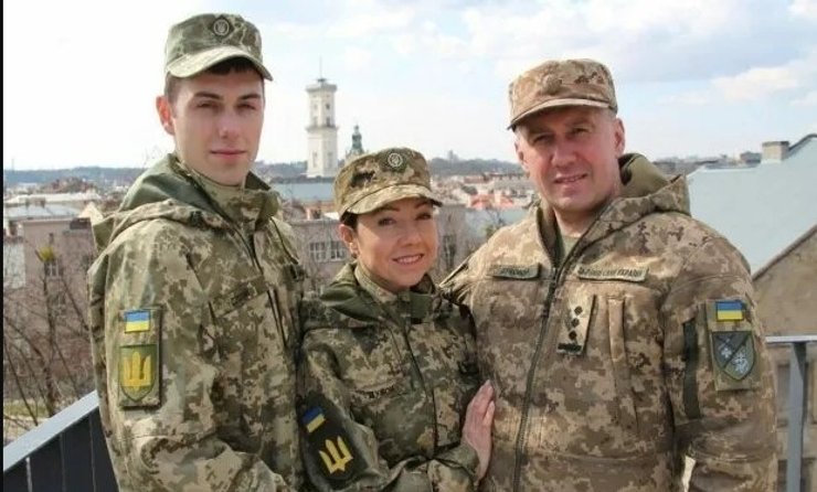 Андрій Дубовой із сім'єю