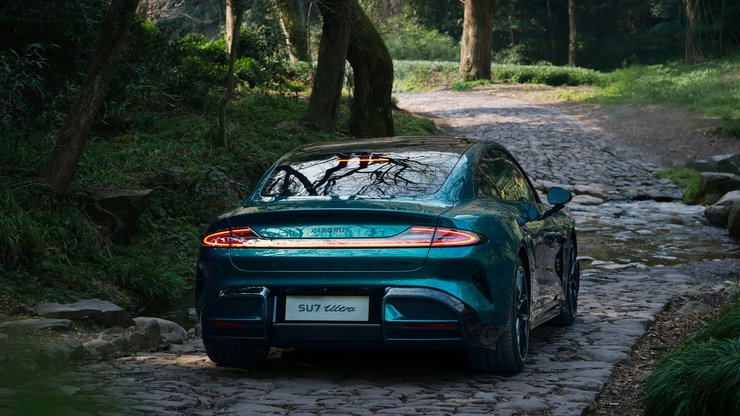 новый Xiaomi SU7 Ultra, новый Xiaomi SU7, электромобиль Xiaomi SU7, седан Xiaomi SU7, седан Xiaomi SU7