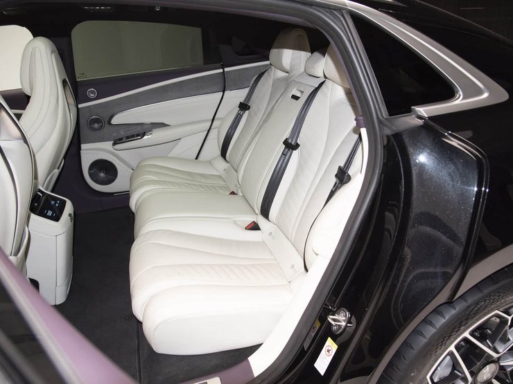 Салон BYD yangwang, BYD Yangwang U7, Yangwang U7, новый BYD Yangwang U7, электромобиль BYD