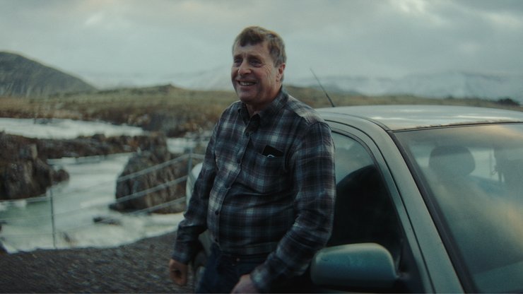 чоловік і авто