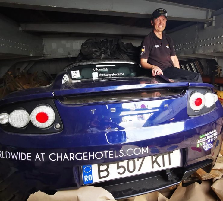 електромобіль тесла, Tesla Roadster, електромобіль Tesla, навколосвітня подорож, навколо світу