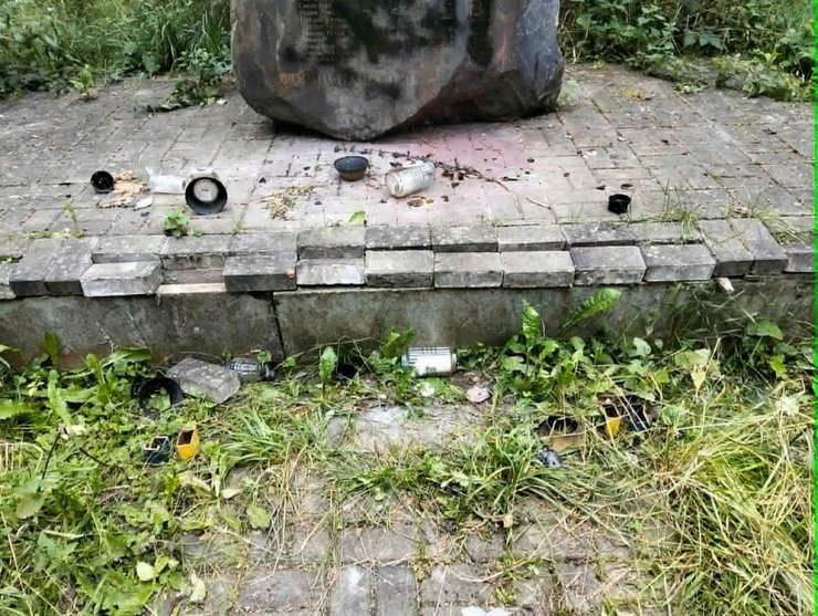 В Польше повредили мемориал погибшим украинским воинам