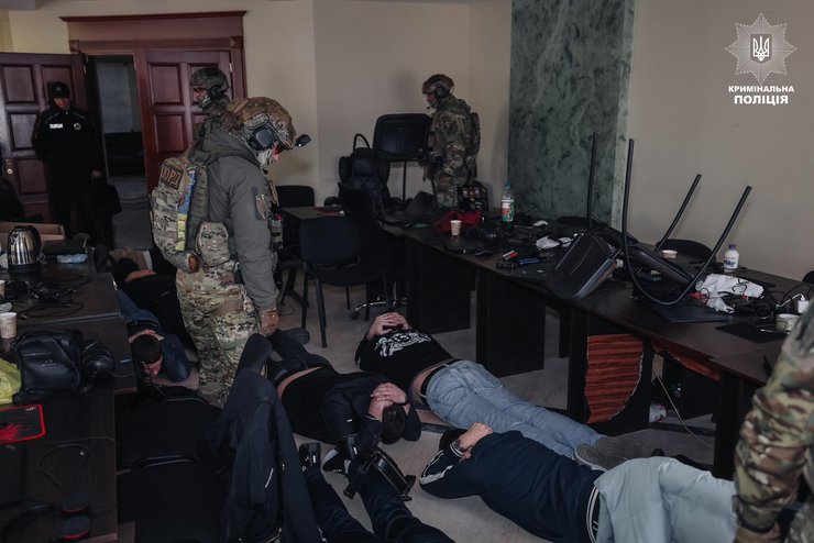 У Дніпрі викрито міжнародну мережу криптоскамерів