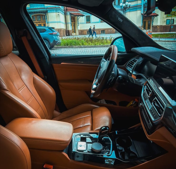 салон BMW X3 Alpina