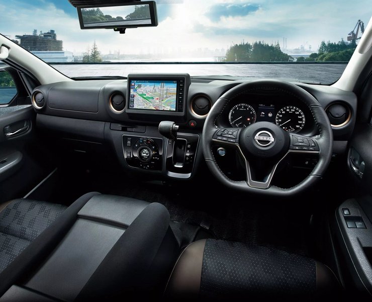 Салон Nissan Caravan 2025 року