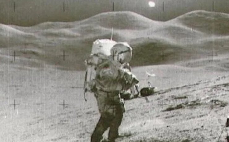 місяць, дослідження місяця, об'єкти на місяці, артефакти на місяці, що знайшли на місяці, місяцехід