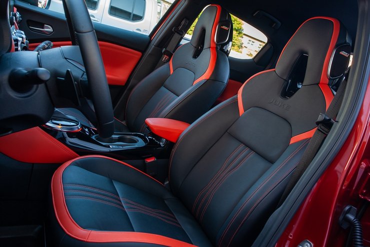 Вариант интерьера Ниссан Джук 2021