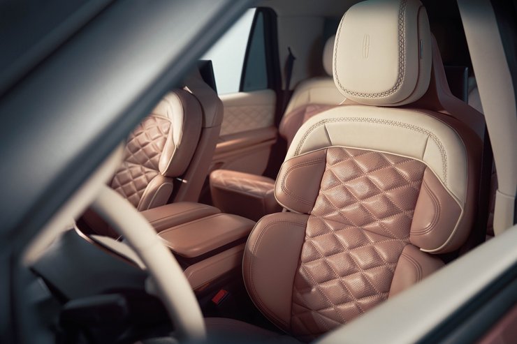 Салон Lincoln Navigator