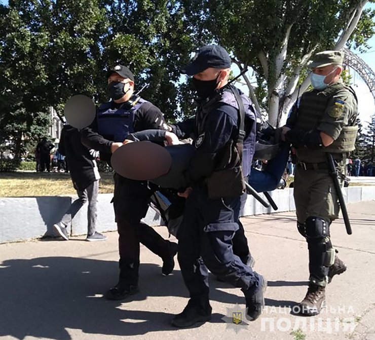 полиция на лгбт марше