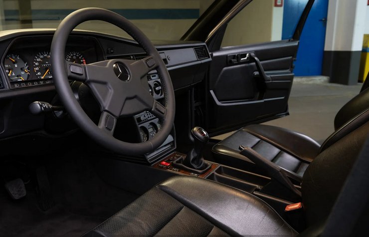 салон мерседес 190