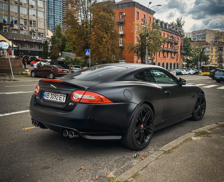 Jaguar XKR