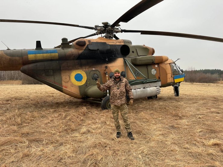 Навесні 2022 року учасник YBC Євген Ракіта пішов служити до армійської авіації, зараз він начальник групи комунікацій