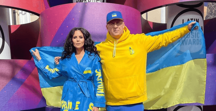 Потап і Настя Каменських в жовто-блакитній символіці