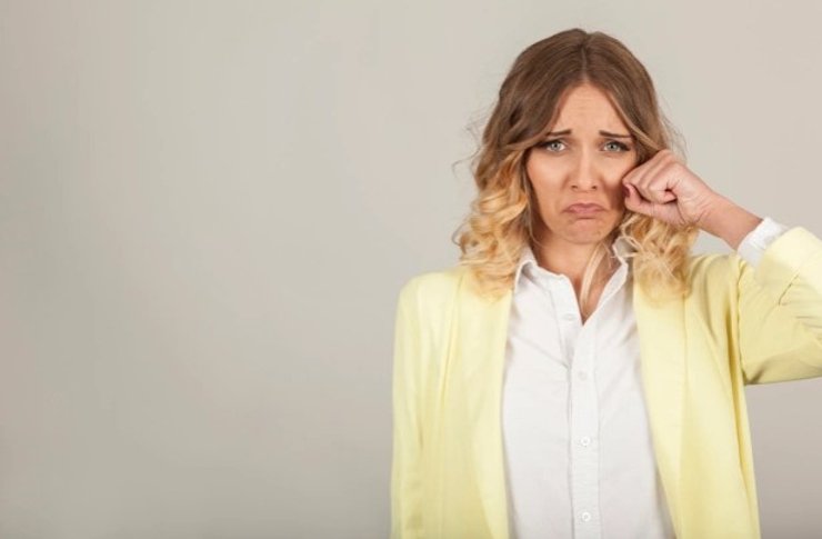 Грустная женщина