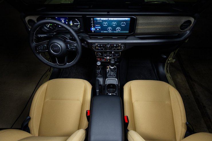 Салон Jeep Wrangler, новый Jeep Wrangler, Jeep Wrangler 2025,
