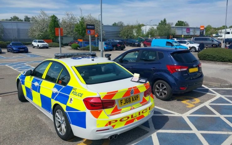 Парковка, полиция, машина, конфискация, водительские права, нарушение