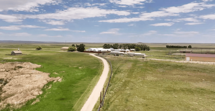 Величезне ранчо Pathfinder у штаті Вайомінг, площу якого оцінюють майже в мільйон акрів