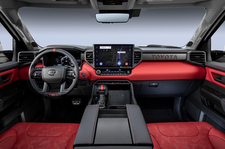 интерьер Toyota Tundra 2022, салон Toyota Tundra 2022, новый пикап
