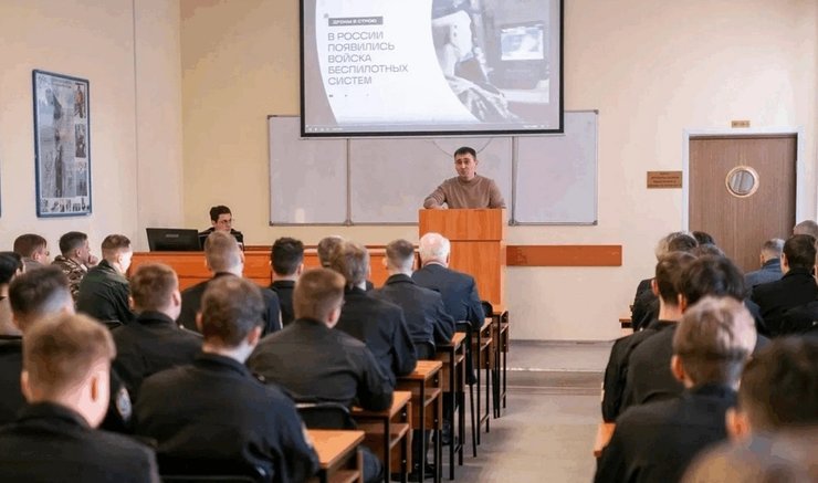 студенты агитация россия армия