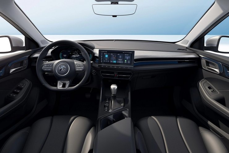 салон MG 5, новый MG 5, седан MG