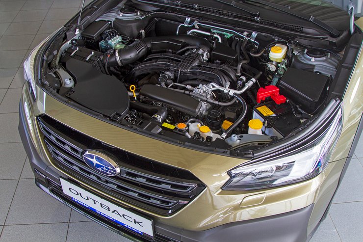 Моторный отсек Outback шестого поколения