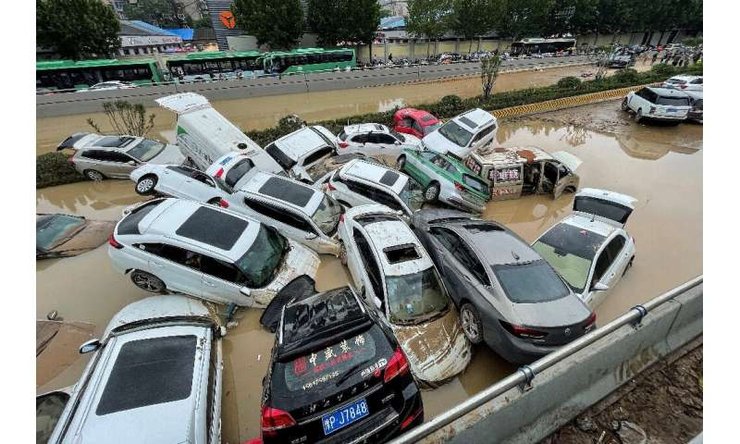 машини, повінь, китай
