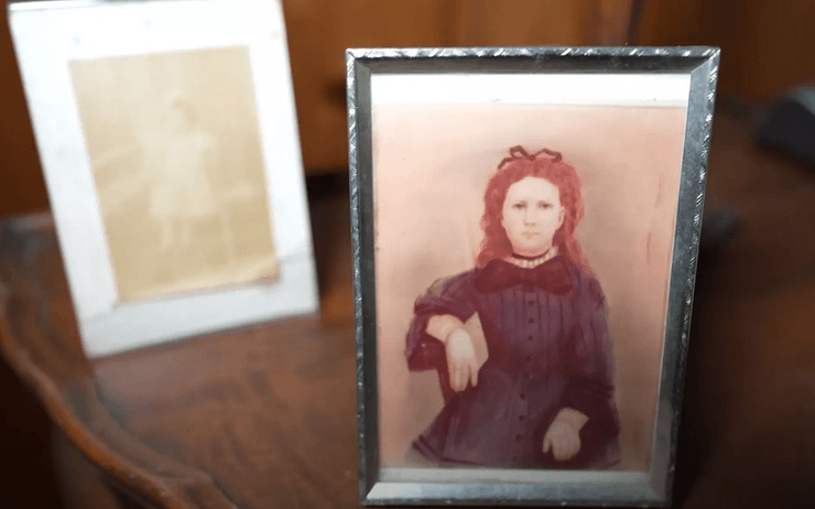 Заброшенный особняк, дом застывший во времени, дом пилота ВВС, разбился на заднем дворе, капсула времени, дорогая мебель, жуткий дом