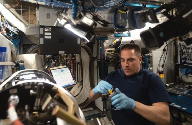 американский астронавт