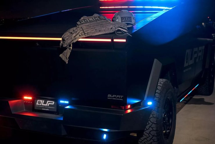 патрульная Tesla Cybertruck, Tesla Cybertruck, пикап Tesla Cybertruck, электромобиль Tesla, полицейская Tesla