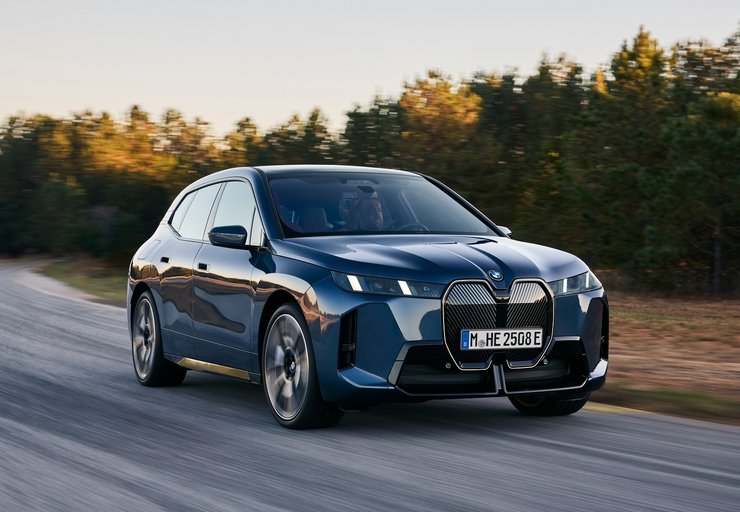 BMW iX