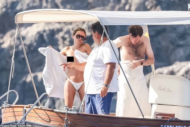 Джек Бруксбенк, Еріка Пелосіні