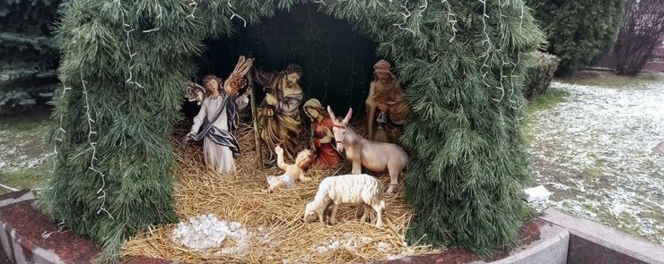 вертеп с украденной коровой и ягненком