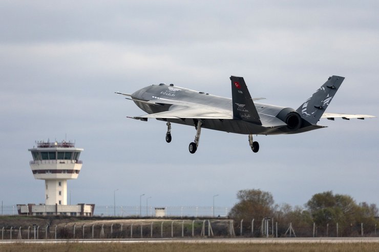 Bayraktar KIZILELMA, беспилотный истребитель