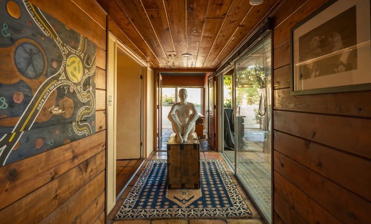 Дом 6105 на Малхолланд Хайвей в Голливуде