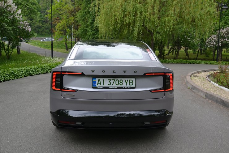 электрокар Volvo ES90