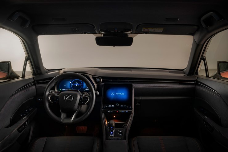 Lexus LBX, Новий Lexus LBX, Lexus LBX 2024, кросовер Lexus, Lexus LBX в Україні