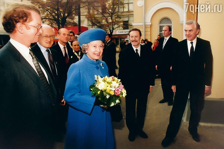 юрій соломін, королева єлизавета