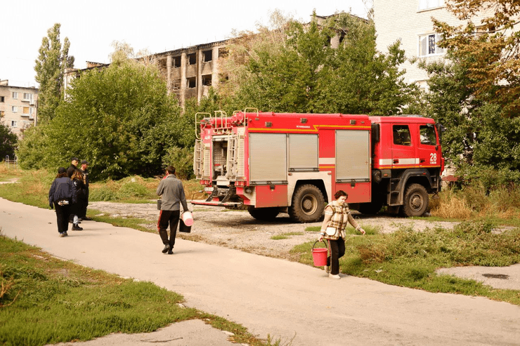 доставка води ізюм, обстріли ізюму, бої за ізюм, звільнення ізюму, ізюм зачистка, як виглядає місто ізюм, ізюм зсу, що відбувається в ізюмі після звільнення, зсу в ізюмі, himars в ізюмі