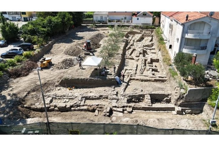 Хорватия, стена, вал, археология, археологи, раскопки, сооружение, Стобреч, ученые, поселение, Греция, римляне, открытие, село