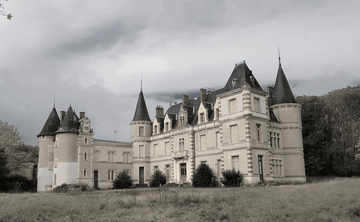 Заброшенный замок, Шато де ла Шассен, замок Шассен, владелец замка, замок принадлежал пассажиру "Титаника", проверка фактов, исторический замок,