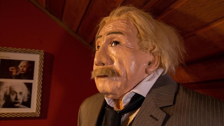 Альберт Эйнштейн