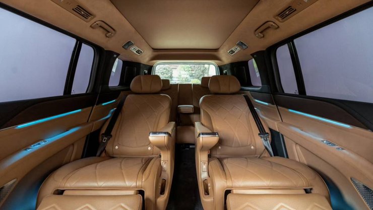 Салон BYD Yangwang U8L