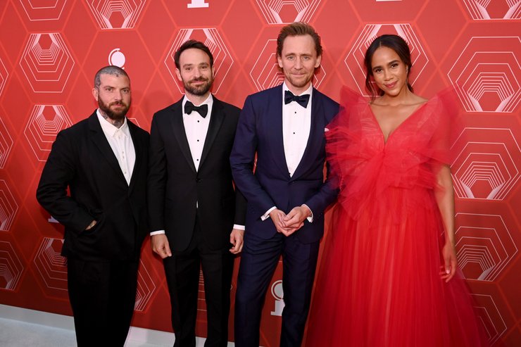 том хиддлстон, зави эштон, красная дорожка