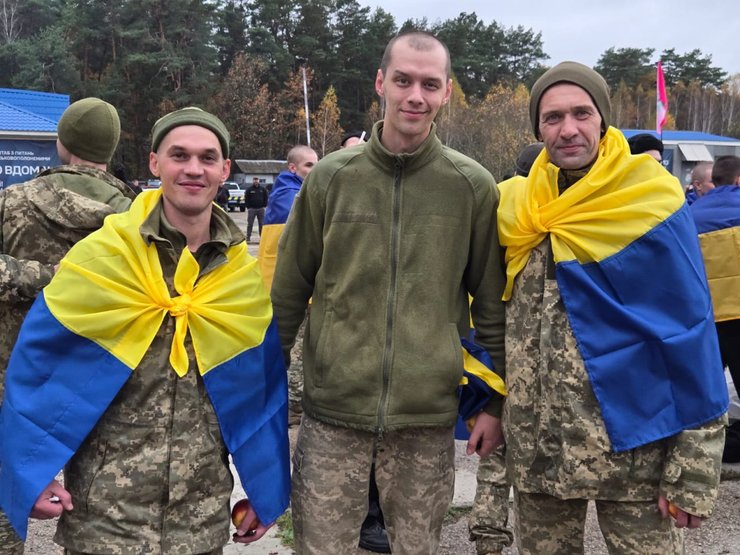 Повернення цивільних відбулося за підтримки Червоного Хреста