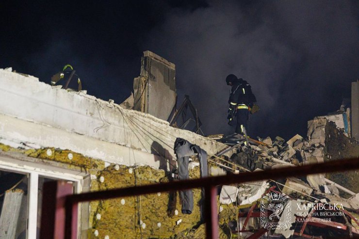 Наслідок удару ЗС РФ у Харкові ввечері 23 листопада