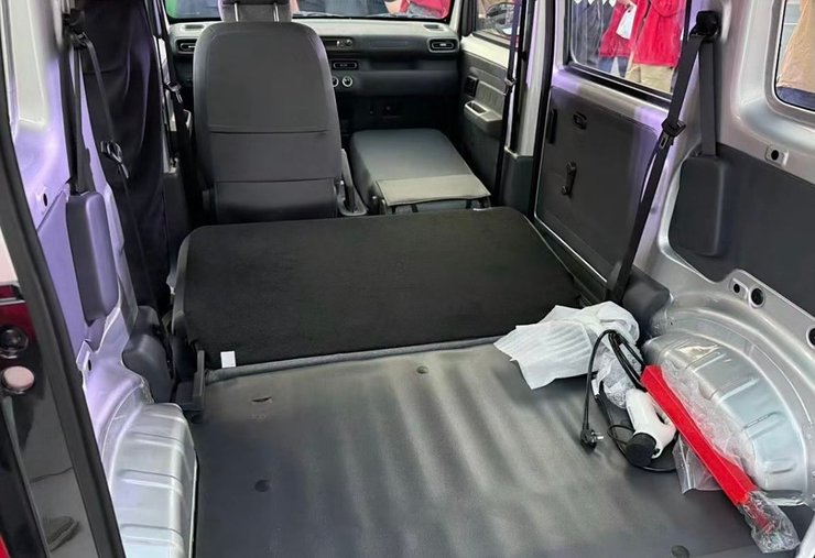 багажник Wuling Zhiguang EV, новый Wuling Zhiguang, Wuling Zhiguang, электромобиль Wuling, электромобиль Wuling