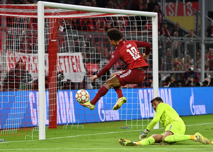 Лерой Сані Баварія Динамо