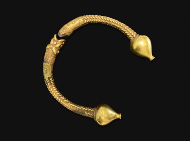 кельтский торк, древние украшения, старинные украшения, украшения древности, сокровища древности, украшения древних людей, золотые украшения, драгоценные украшения, украшения в истории